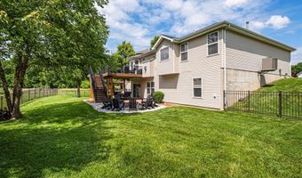 1456 Red Oak Plantation Dr, Ballwin, MO 63021