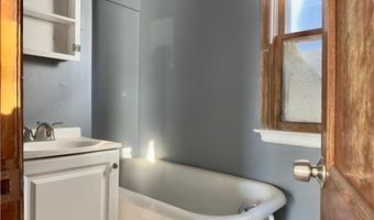 415 W College St, Albert Lea, MN 56007