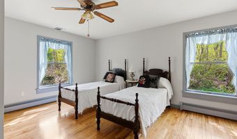 3206 Ridgewood Rd, Allenwood, NJ 08720