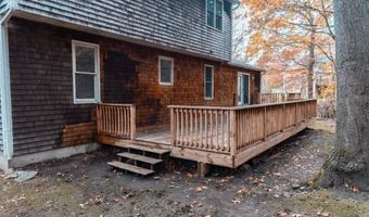 65 Village Hill Ln, North Kingstown, RI 02852