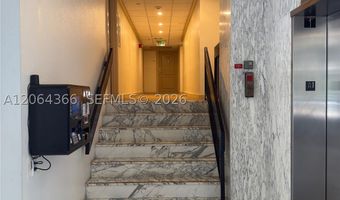 3675 N Country Club Dr 109, Aventura, FL 33180