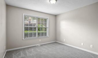 1027 Regency Dr, Acworth, GA 30102