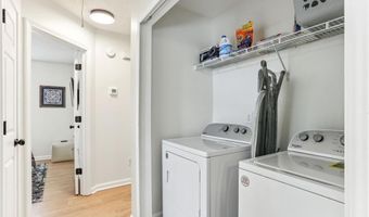 859 Springchase Dr, Austell, GA 30168