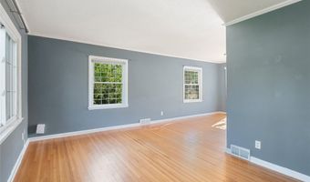 645 SW Kenworthy Dr, Ankeny, IA 50023