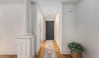 140 Ashley Mews Dr, Ann Arbor, MI 48104