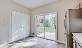 87 Robin Ln, Barnegat, NJ 08005