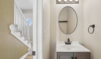 305 NE 16th St, Ankeny, IA 50021