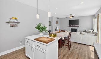 624 18th St SE, Altoona, IA 50009