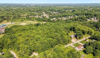 31 Colony Dr, Alliance, OH 44601