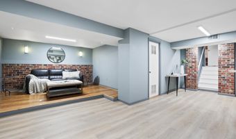 3808 WINTERSET Dr, Annandale, VA 22003