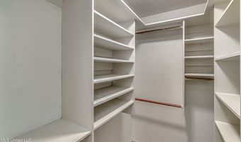 107 Woodgate Dr, Brandon, MS 39042