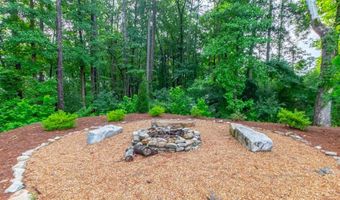 601 Cork St, Woodstock, GA 30188