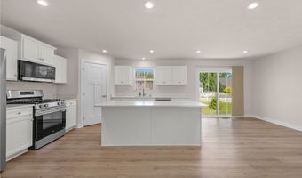 129 Eagle Cir, Amherst, OH 44001