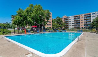 401 N ARMISTEAD St 504, Alexandria, VA 22312