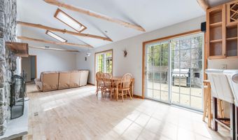 91 Decker Rd, Ancram, NY 12502