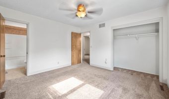 4015 Clarendon St, Bel Aire, KS 67220