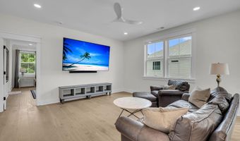 1068 Capersview Ct, Awendaw, SC 29429