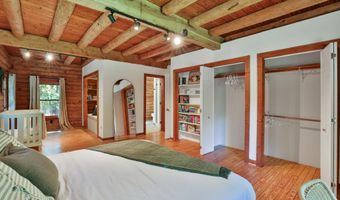 21663 OATLANDS Rd, Aldie, VA 20105