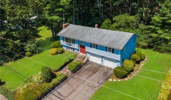 49 Magnolia Ln, Coventry, RI 02816