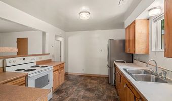 1556 Windsor St, Ashland, OR 97520