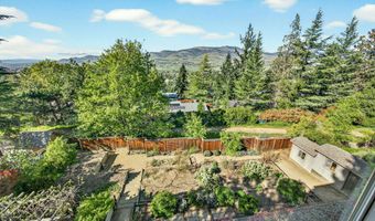 1927 Tamarack Pl, Ashland, OR 97520