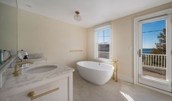 10 Island View Ave, Branford, CT 06405