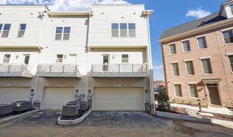 945 SYCAMORE Dr SE, Washington, DC 20032