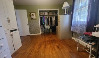 1949 Sunny Acres Dr Dr, Bedford, IN 47421
