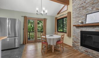 20151 S HENRICI Rd, Oregon City, OR 97045