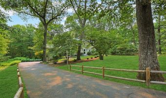 32 Thayer Farm Rd, Attleboro, MA 02703