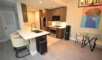 1074 Peachtree Walk NE, Atlanta, GA 30309