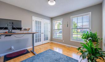 2321 Sundown Dr, Ames, IA 50014