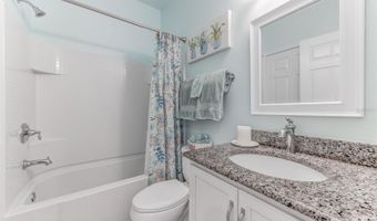 5438 SUNSET FALLS Dr, Apollo Beach, FL 33572