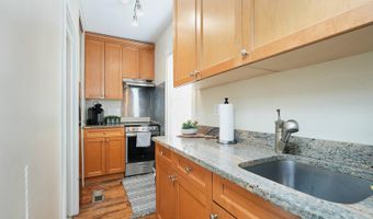 165 KING GEORGE St, Annapolis, MD 21401