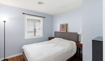 26 Ravenwood Blvd, Barnegat, NJ 08005