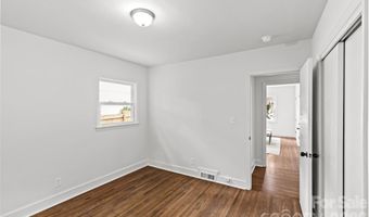 1915 Birchcrest Dr, Charlotte, NC 28205