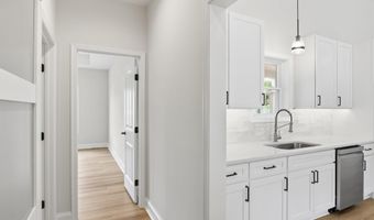 6 PREAKNESS Dr, Berlin, MD 21811