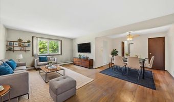 200 Merrick Rd Q, Amityville, NY 11701