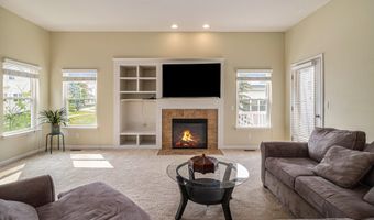 1304 N Bay Dr, Ann Arbor, MI 48103