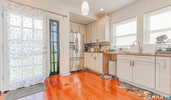 1210 Laurel Ave, Bridgeport, CT 06604