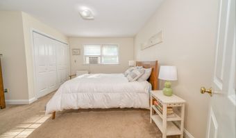 208 Congress St, Belfast, ME 04915