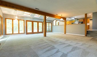 19121 Brewster Rd, Aurora, OH 44202