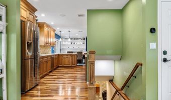 50 Towne St, Amityville, NY 11701