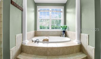 29 Lakes Xing, Bluffton, SC 29910