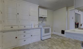 1208 N SUPERIOR St, Appleton, WI 54911