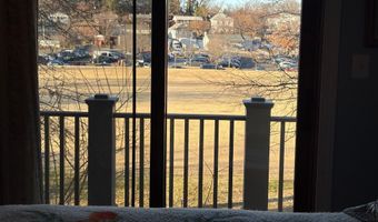 2445 S KENWOOD St, Arlington, VA 22206