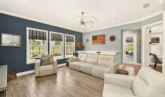 6951 CRESTPOINT Dr, Apollo Beach, FL 33572