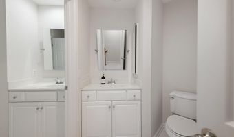 9 FRANKLIN St, Alexandria, VA 22314
