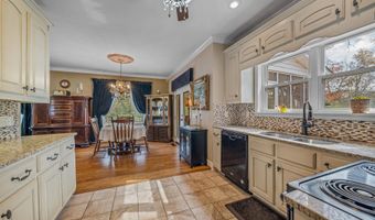 1072 Blessing Rd, Albertville, AL 35951