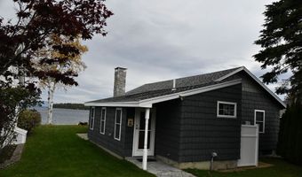 36 Elm St, Alton, NH 03810